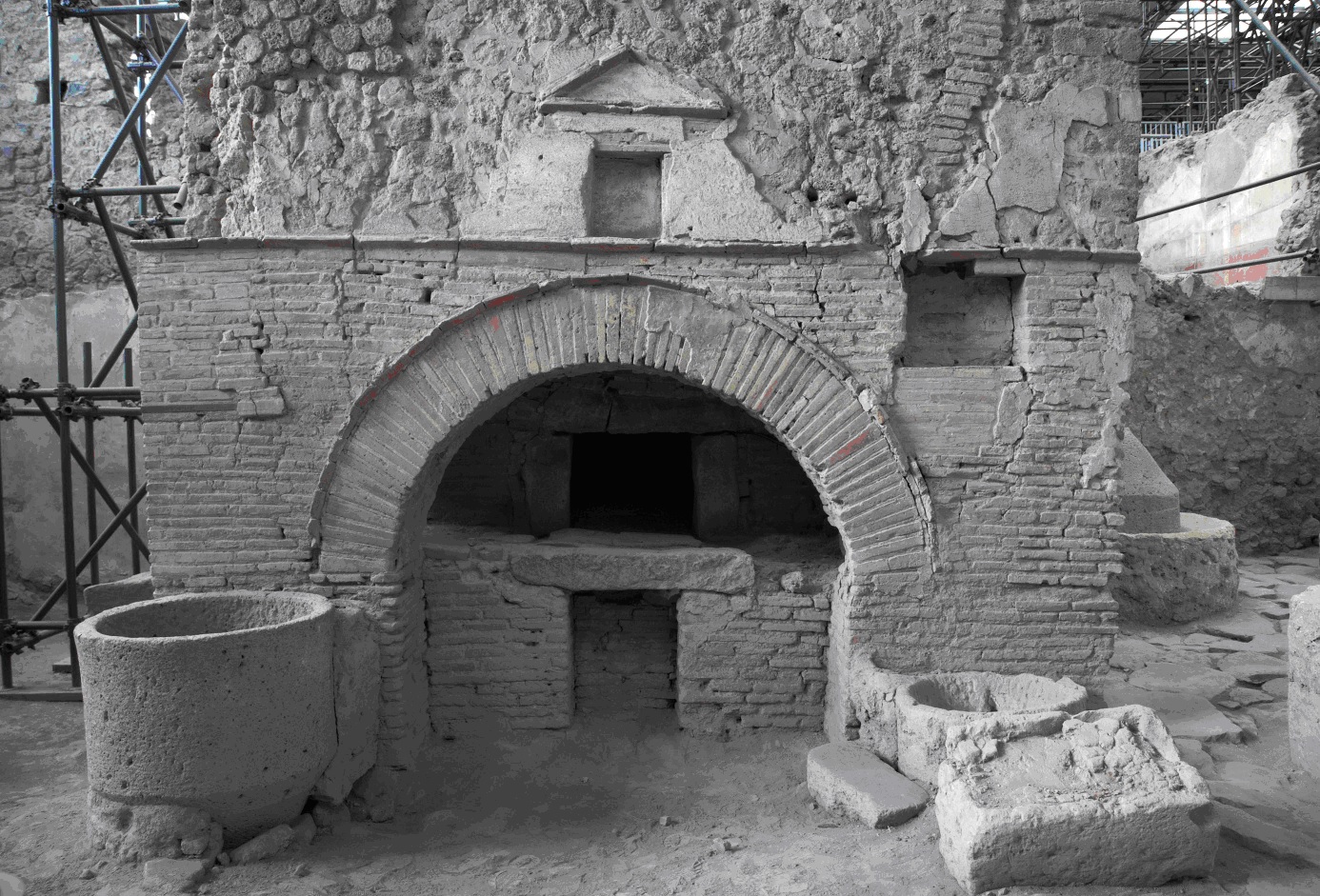Four à pain de la boulangerie de la Casa dei Casti Amanti IX 12, 6.8