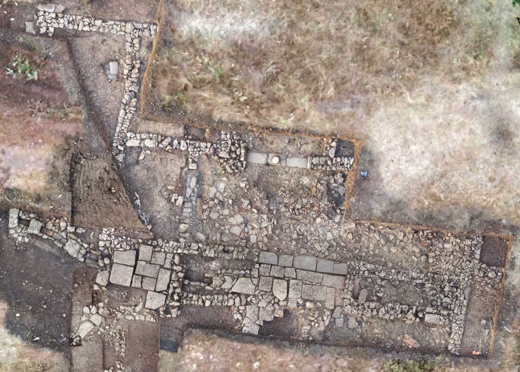 Orthophotographie T. Terrasse, Civita di Tricarico : la maison Z2 en cours de fouille