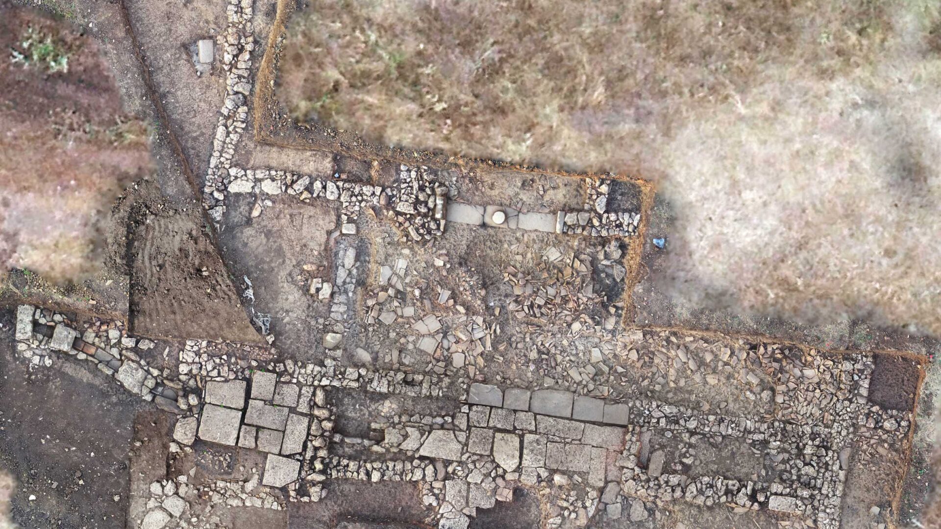 Orthophotographie T. Terrasse, Civita di Tricarico : la maison Z2 en cours de fouille