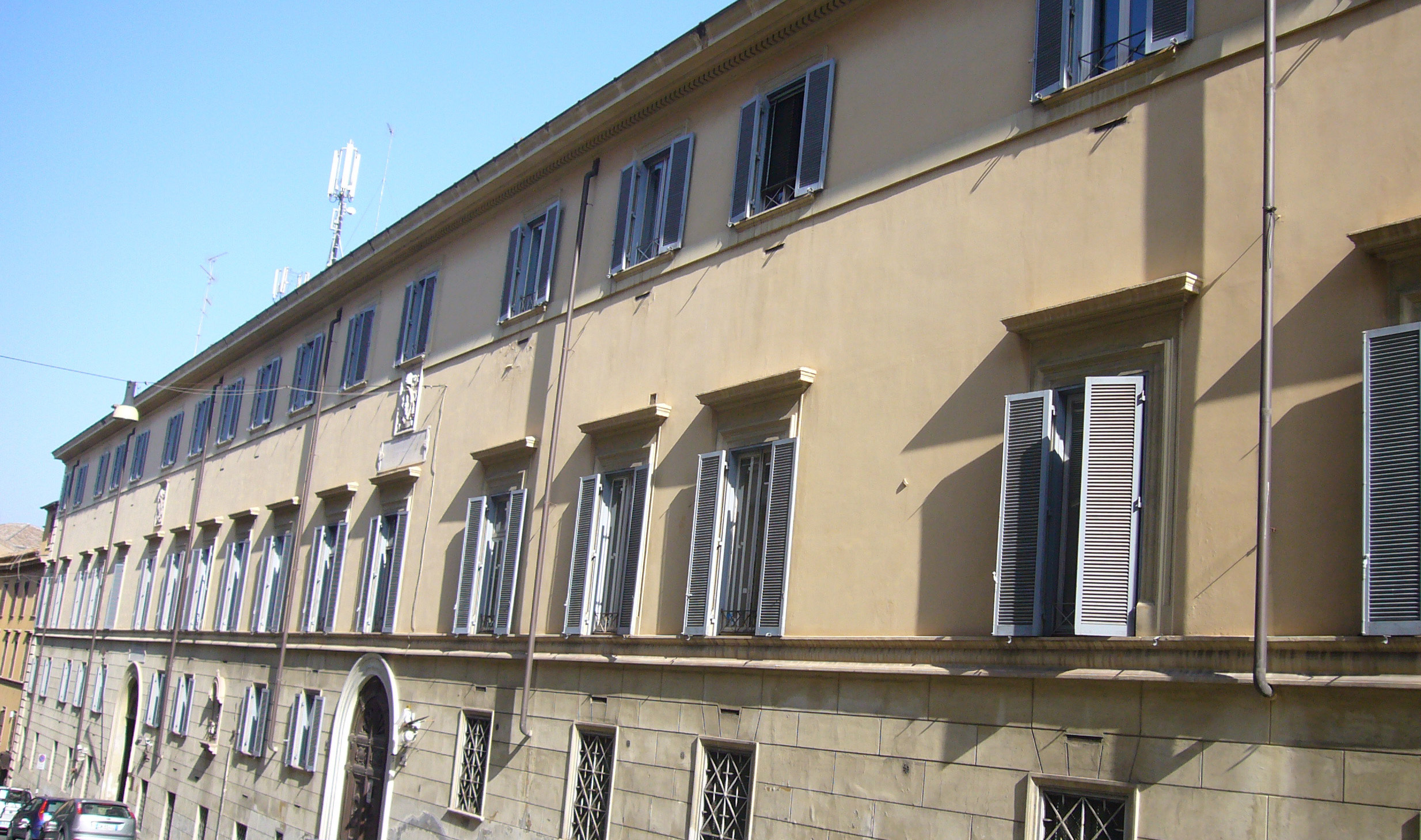 Vue du bâtiment où la daterie apostolique s’est installée en 1625 (Rome, Via della Dataria 94) (Wikipédia)