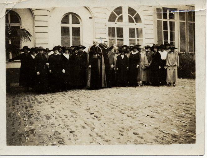 “A Woman’s Proper Place ”? The Evolution of the Role and Agency of Lay Women in Religious, Social and Political Life during…