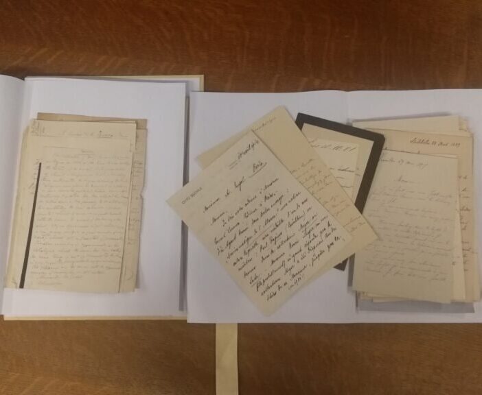 Documents manuscrits conservés dans les archives de l’École française de Rome